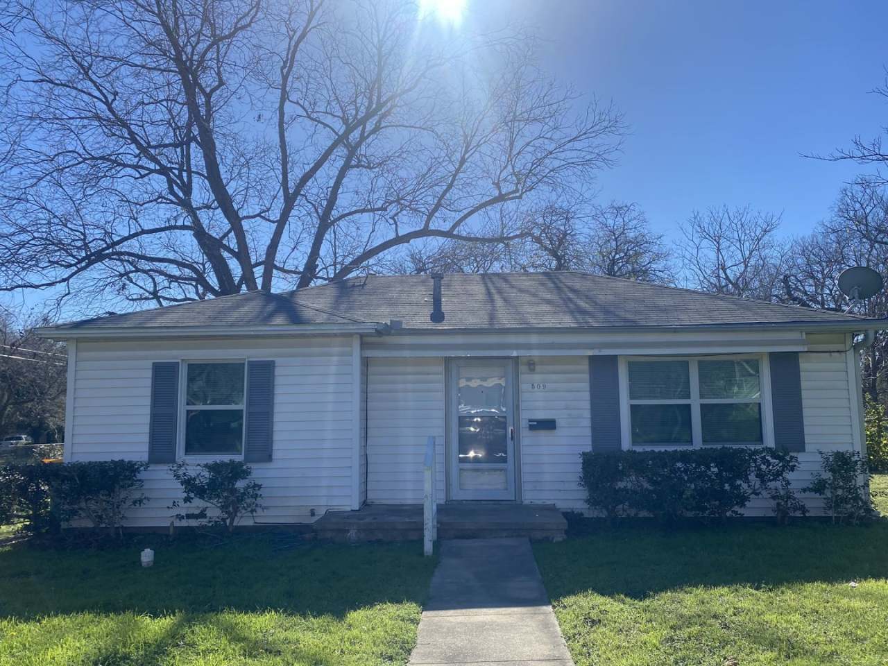 REFRESHED 2 BEDROOM, 1 BATH BELTON ISD