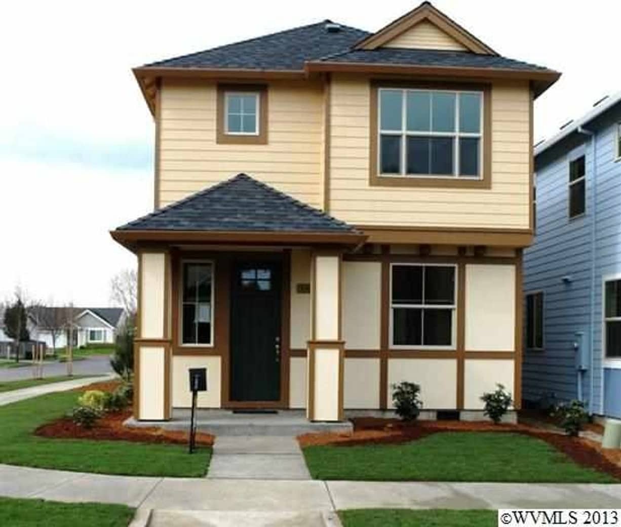 3 bedroom plus den in Willamette Landing for $2895 per month