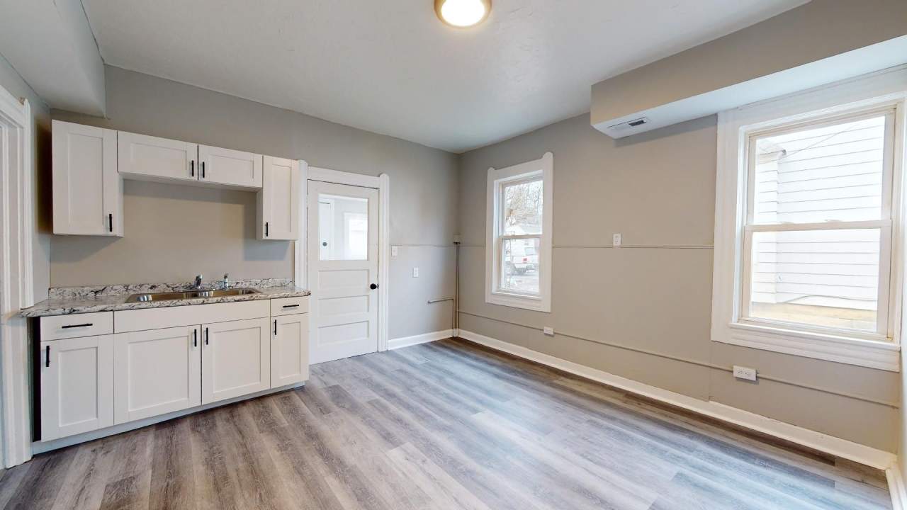 Old Brooklyn Area - 3 Bedroom Single Family Home