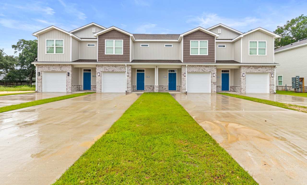 402 Walters Circle Unit 1