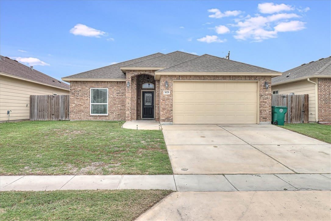 3829 Woodhouse