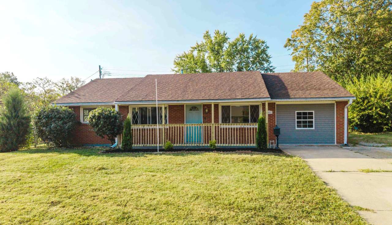 Completely Renovated House in the Holiday Hills Subdivision 251125