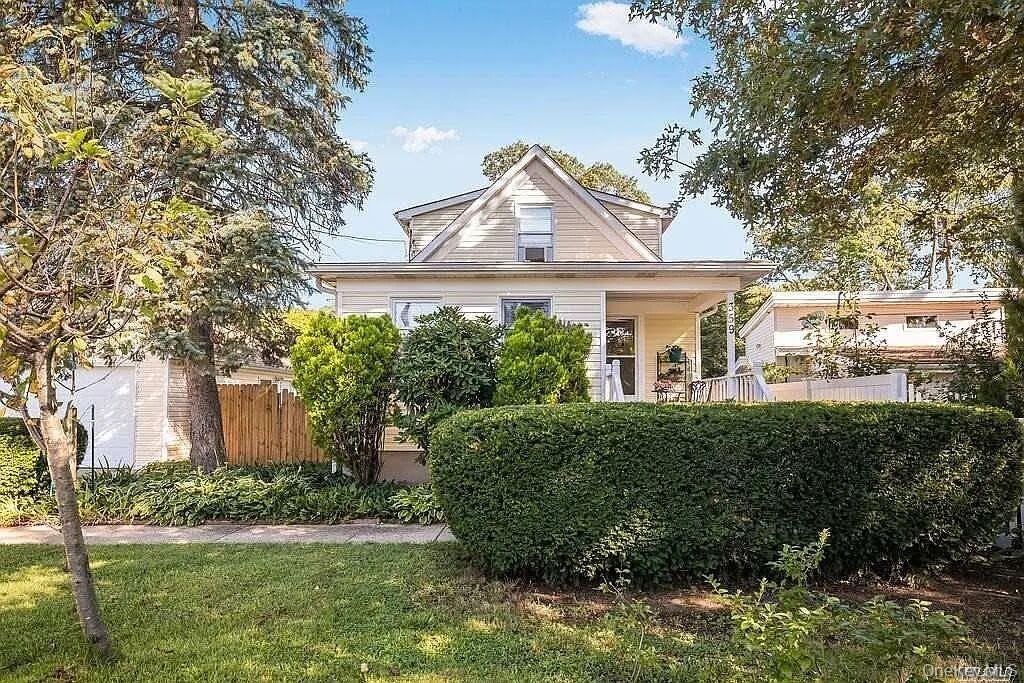 359 Erlanger Boulevard