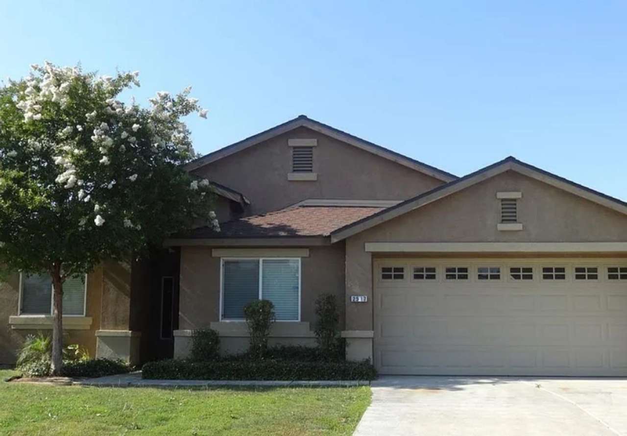 MOVE IN SPCIAL! Available Now - 3-Bedroom, 2-Bath Home for Rent