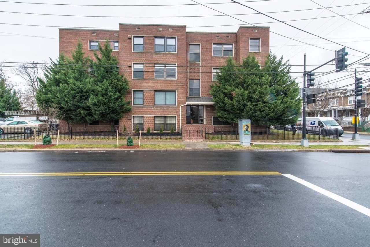 2720 7TH Street NE unit: 302