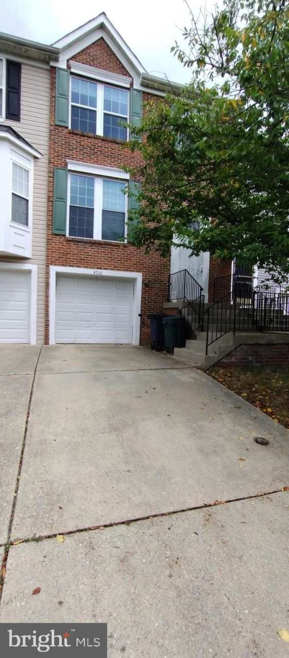 4716 ROLLINGDALE Way