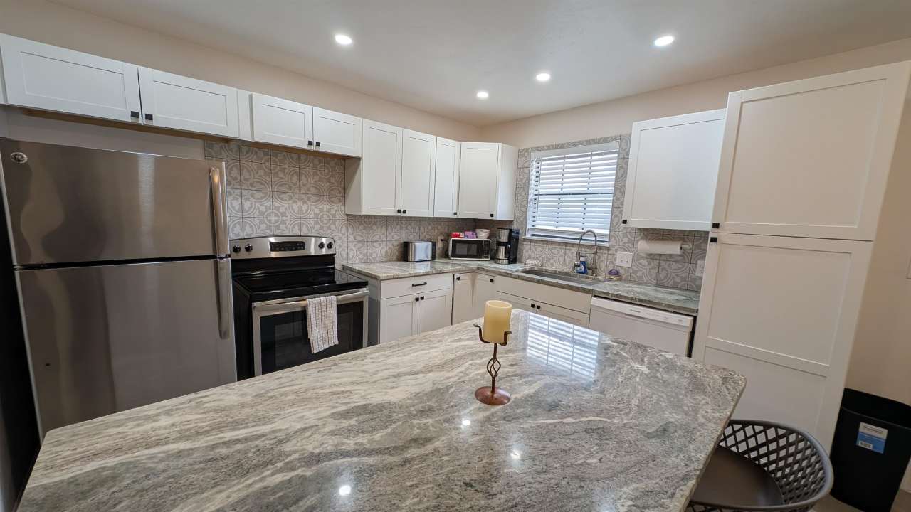 723 E Tennessee Street unit: B