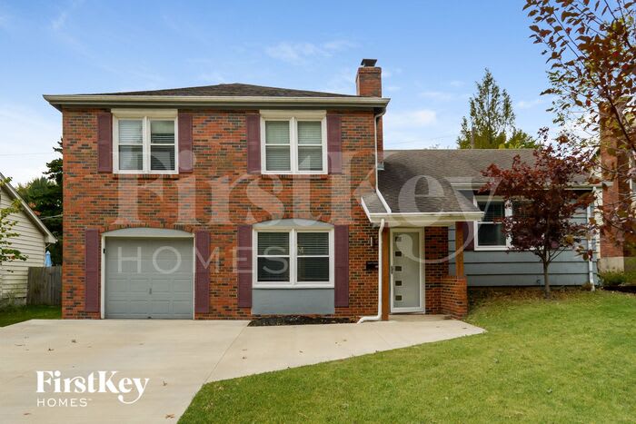 9006 Grandview Drive