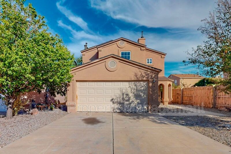 1934 Tierra De La Luna Dr SW