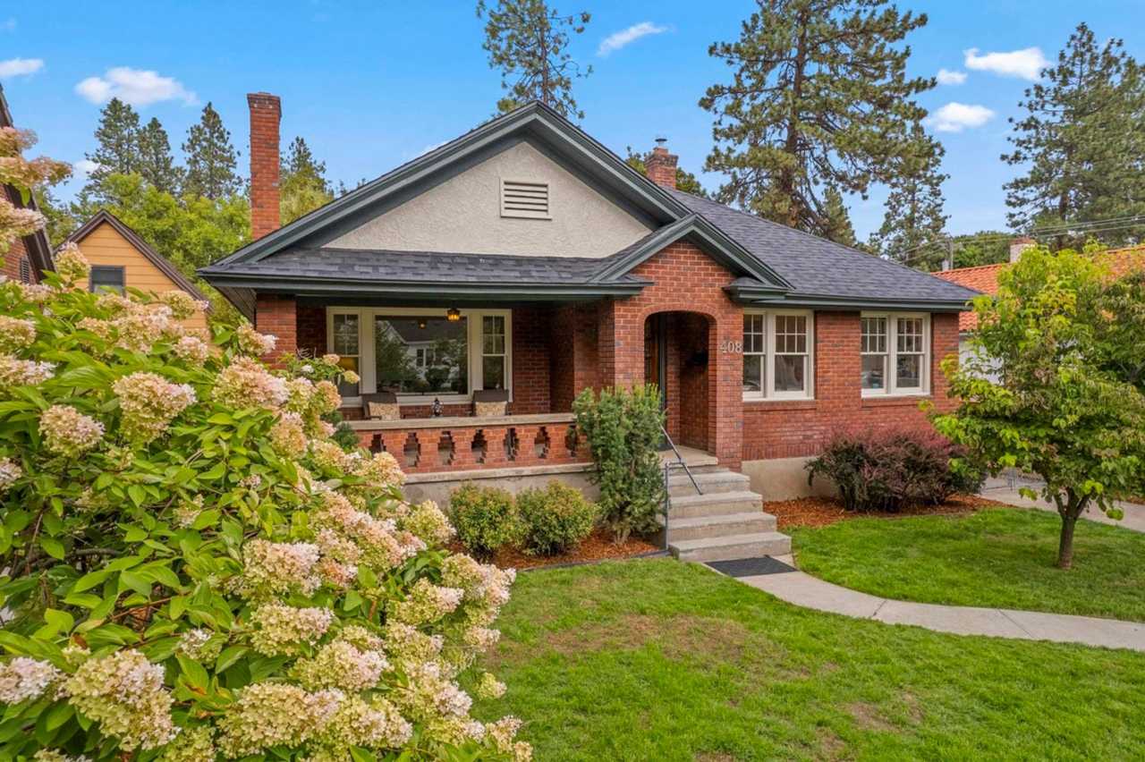 ***MOVE IN SPECIAL $250.00 OFF 1ST FULL MONTH"S RENT***- 3 Bed 2 Bath South Hill Spokane home offering all the updates..