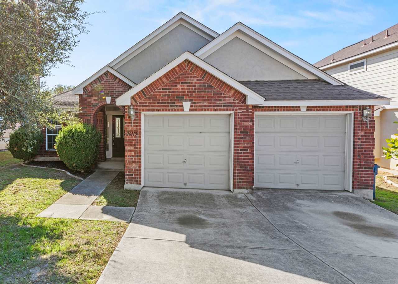 GREAT HOME IN GATED RIDGE @ OVERLOOK CANYON