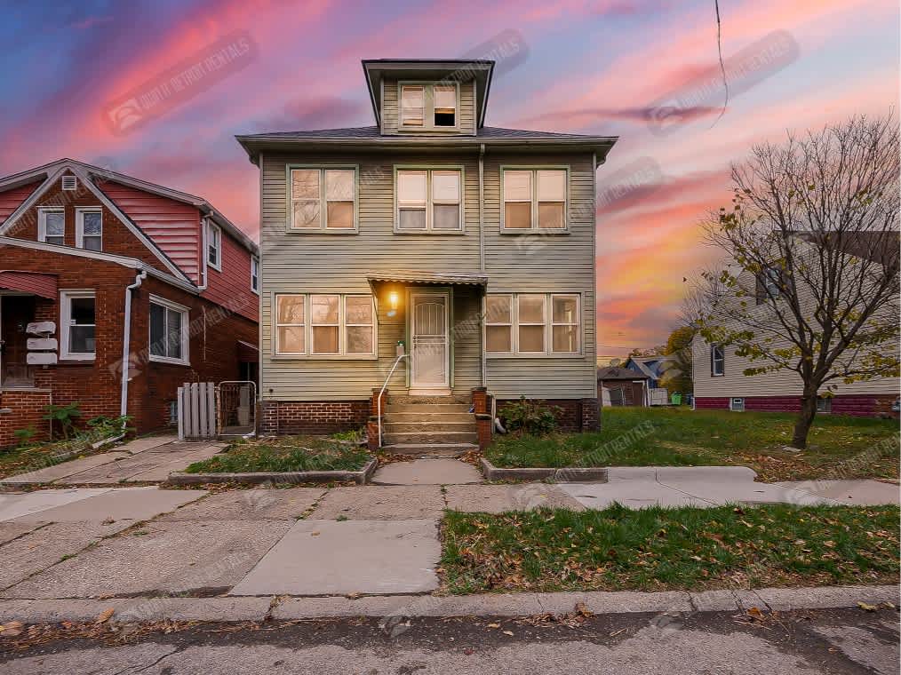 24 Alexander St Apt 1