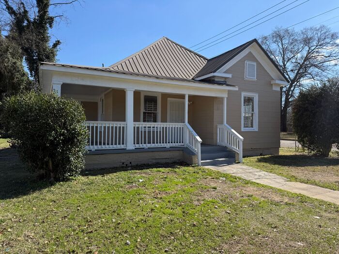 6801 Division Avenue