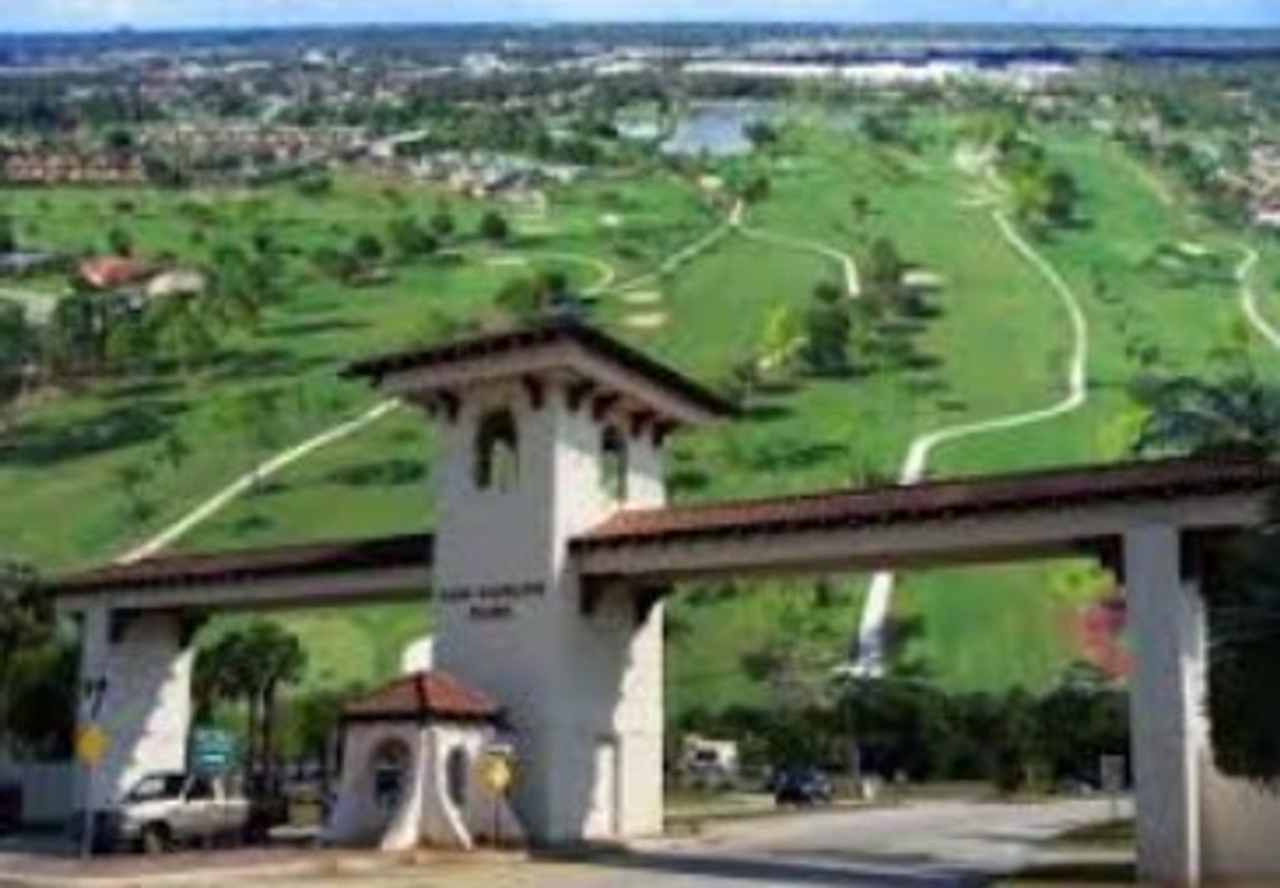 ** UNFURNISHED 2 BEDROOM\2 BATH DUPLEX AVAILABLE ** SAN CARLOS PARK FORT MYERS ** READY FOR A LONG-TERM TENANT **