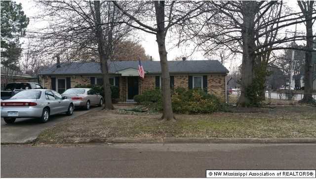 SOUTHAVEN SCHOOLS, 4 BEDROOMS!