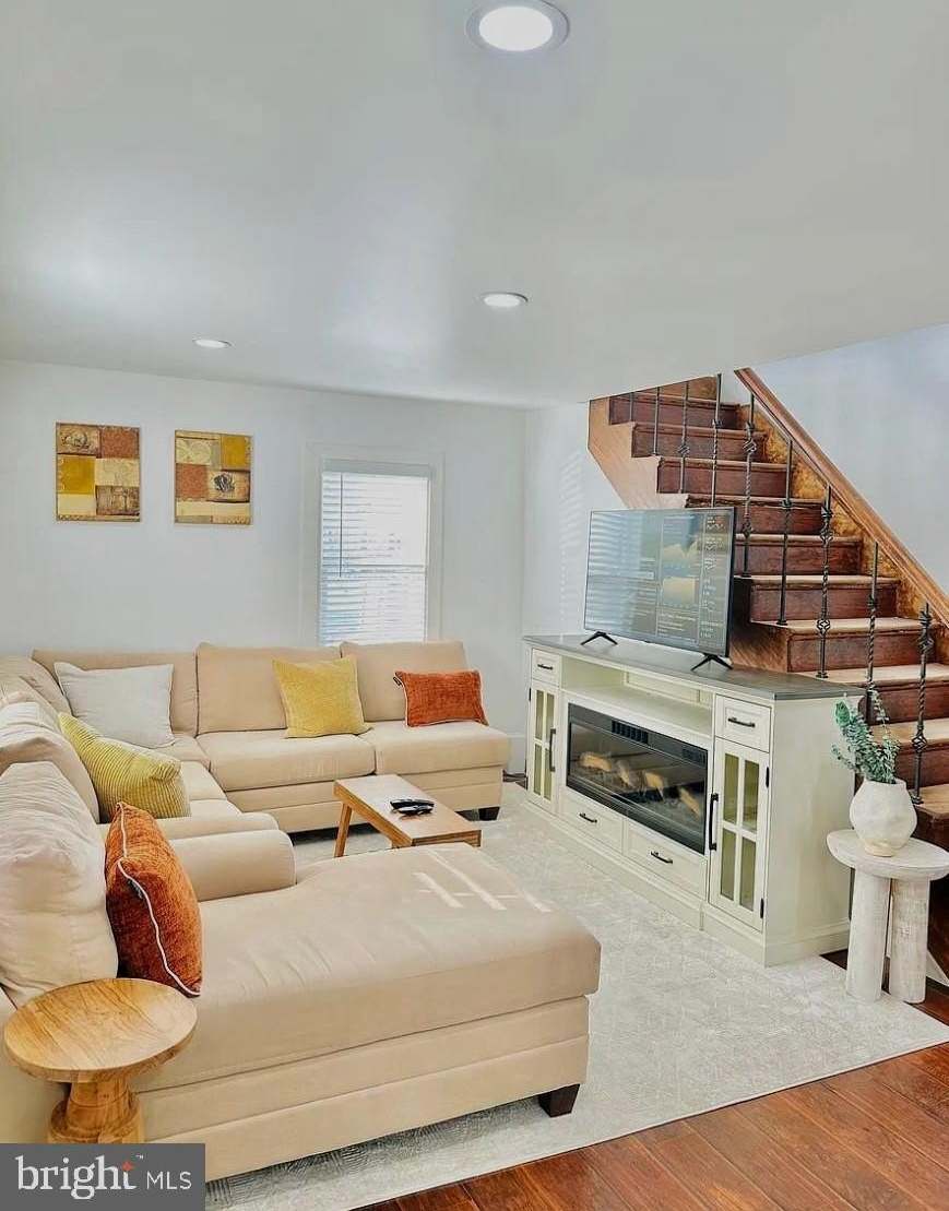 3416 GROVETON Street