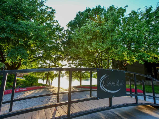 Stonelake Apartments