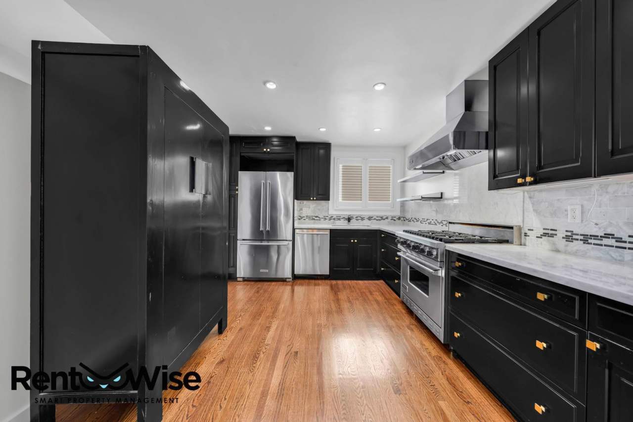 142 Lower Terrace