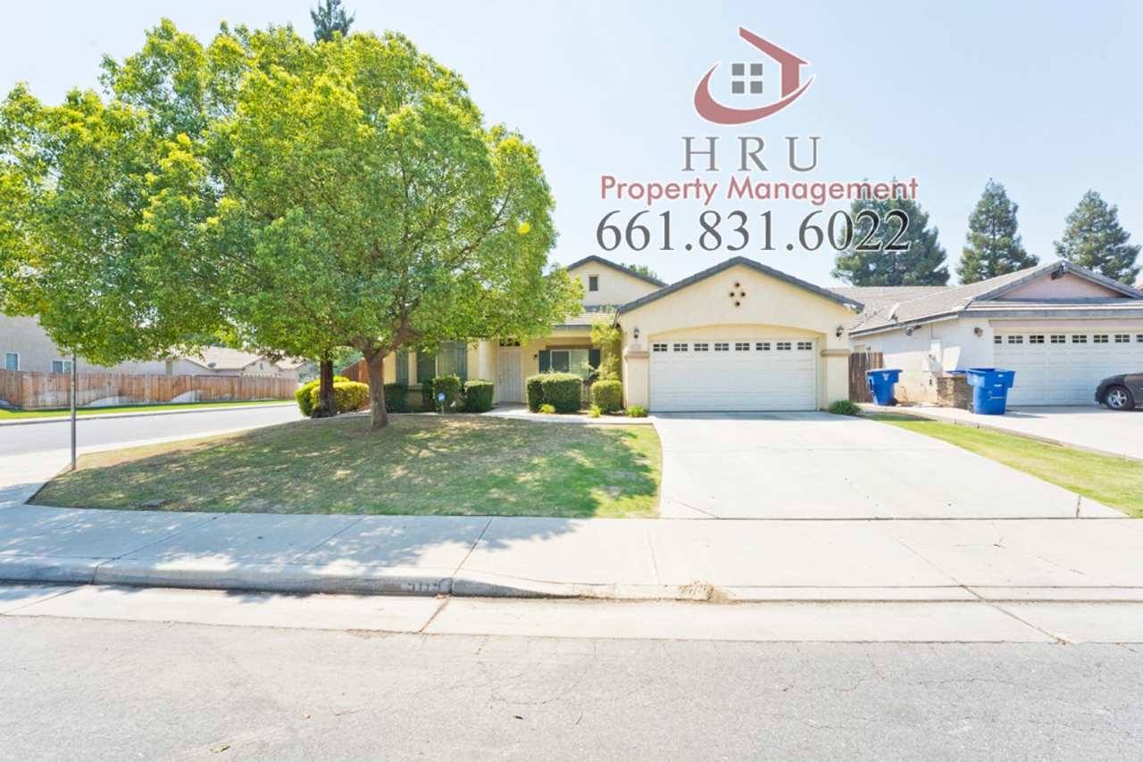 SW Bakersfield 3 Bedroom 2 Bath + office