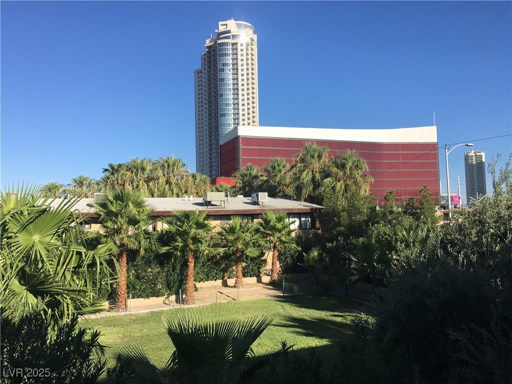 308 W Cincinnati Avenue