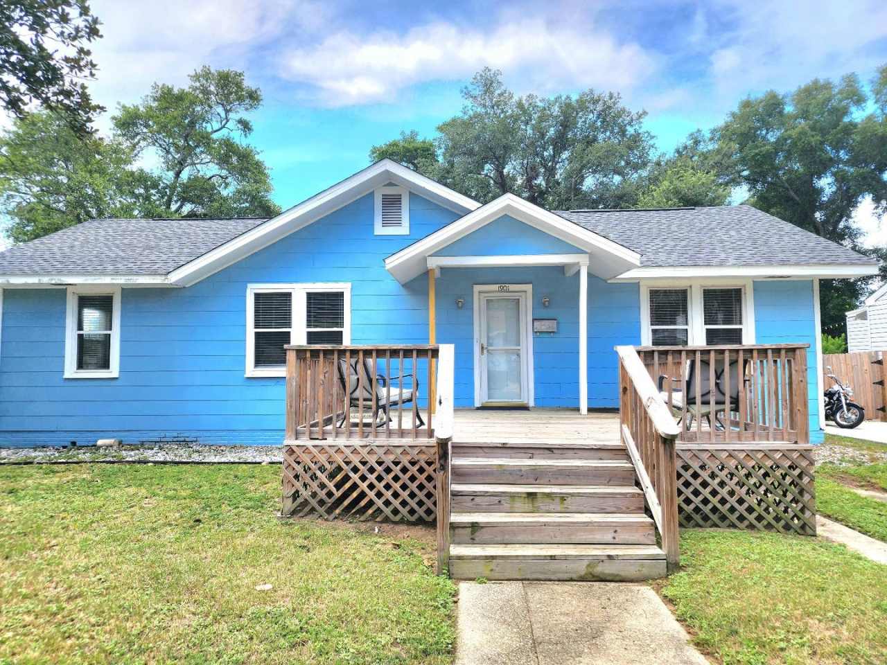 Ideally Located 3 Bedroom 2 Bath Pensacola home