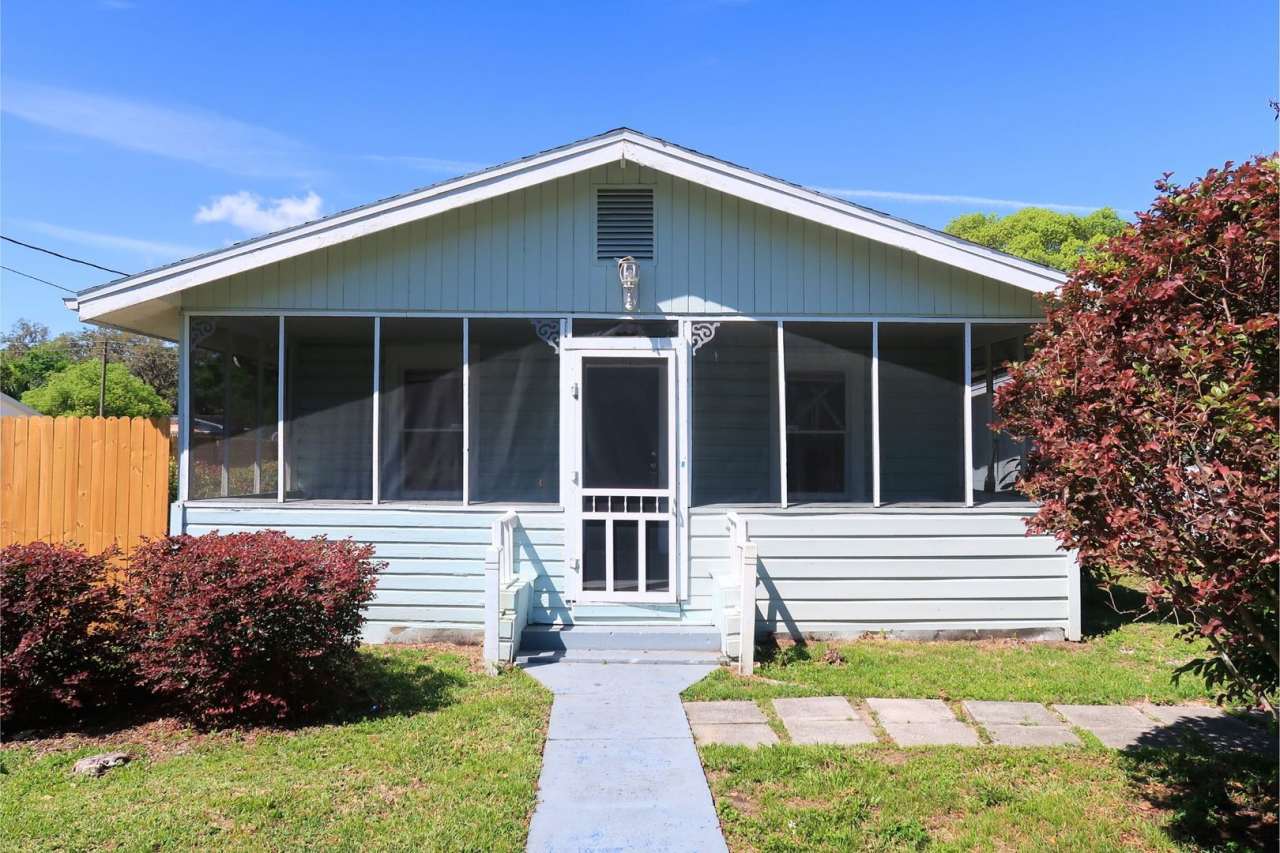 5131 19th St Zephyrhills, FL 33542. MOVE IN SPECIAL!! Waived $350 Cleaning Fee!!!!!