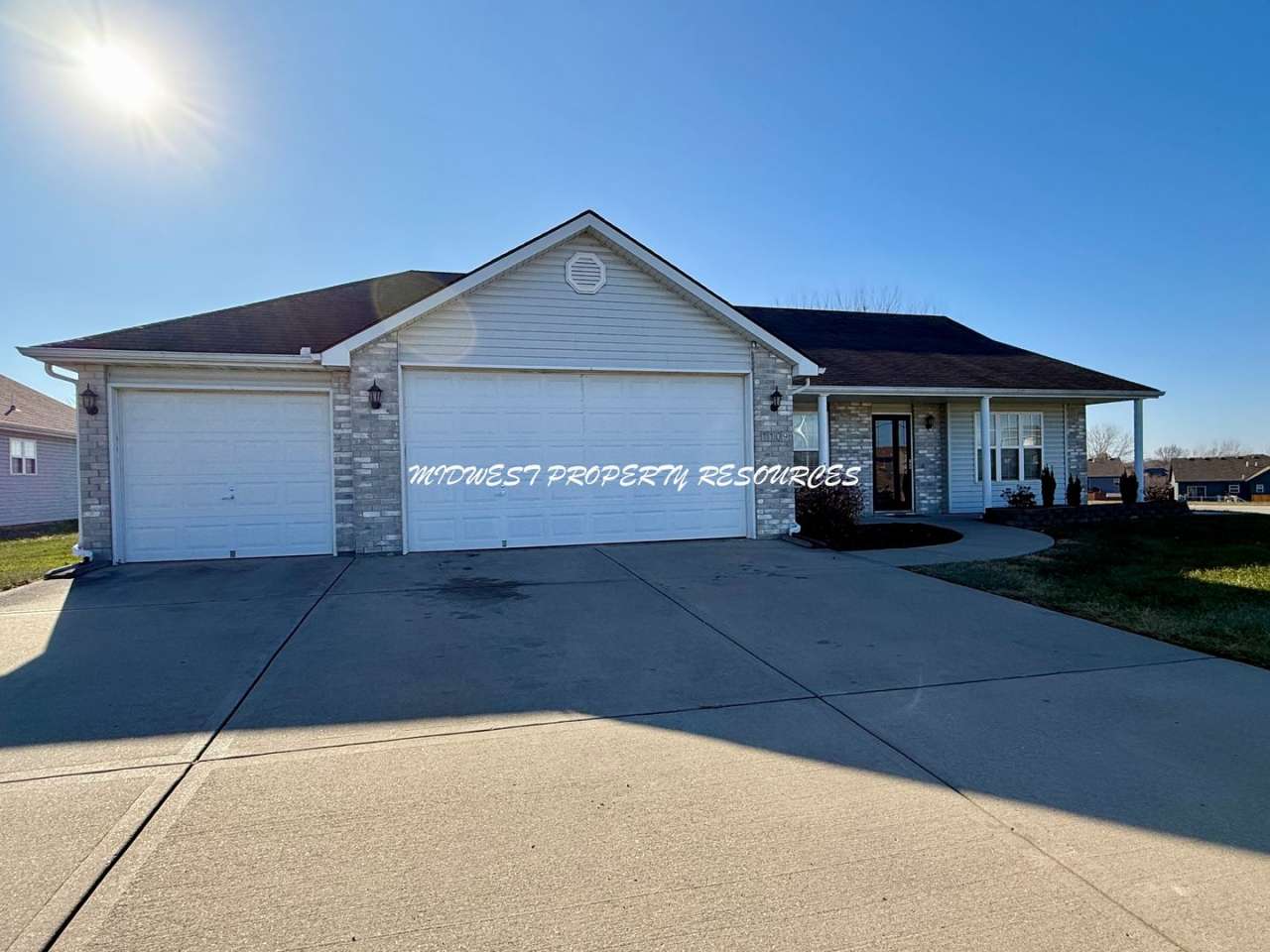 3 Bedroom Ranch No Steps! | Midwest Property Resources, LLC