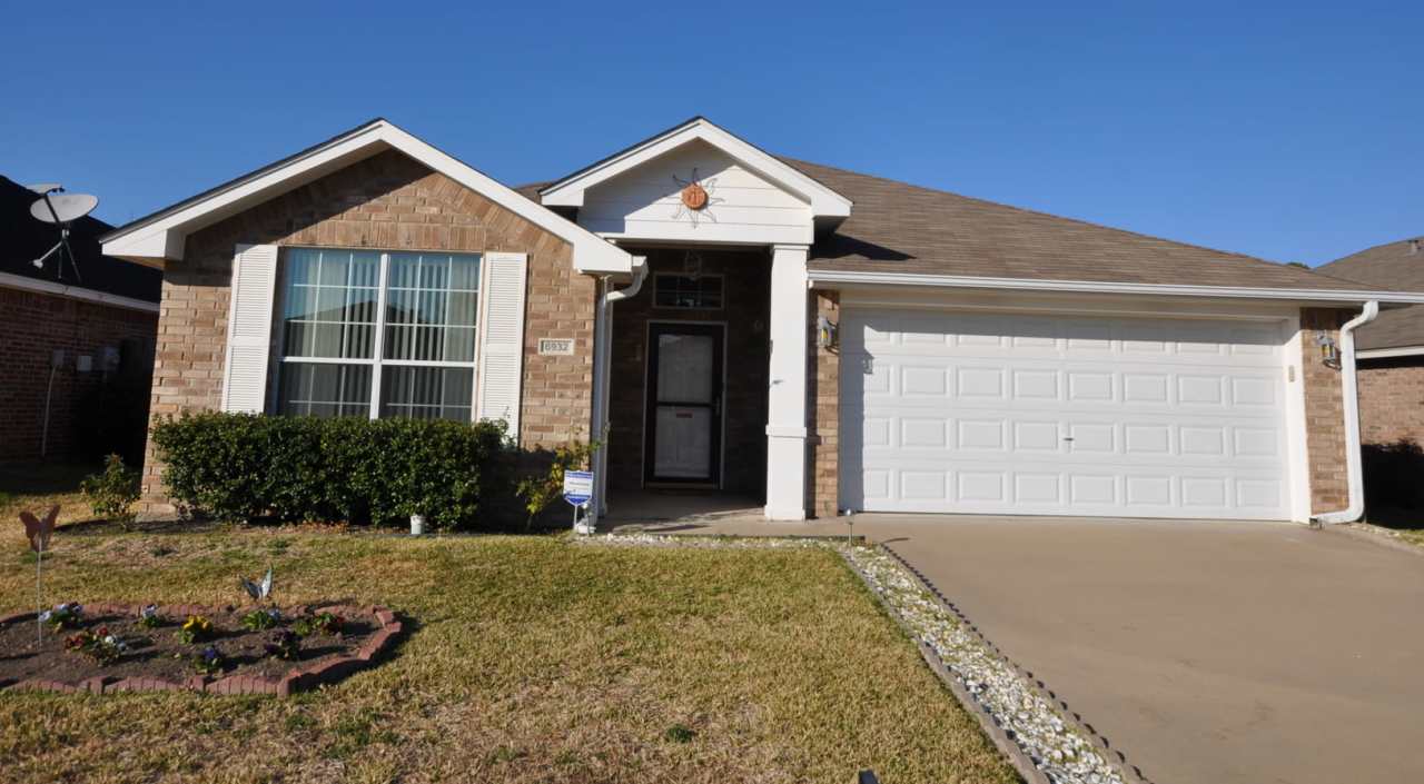 Custom Built Home in Flint!