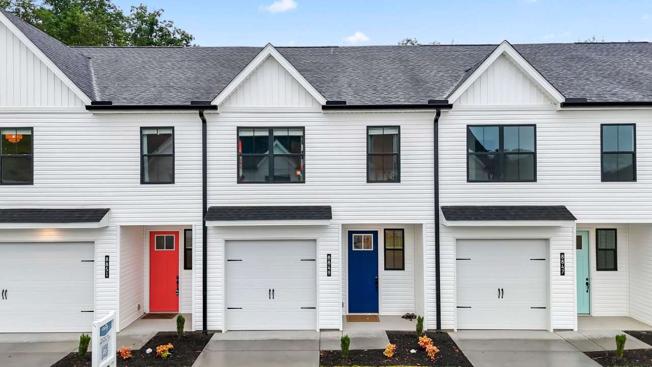 ONE-MONTH FREE RENT! 3-Bed, 2.5-Bath Townhome with Washer  Dryer Included