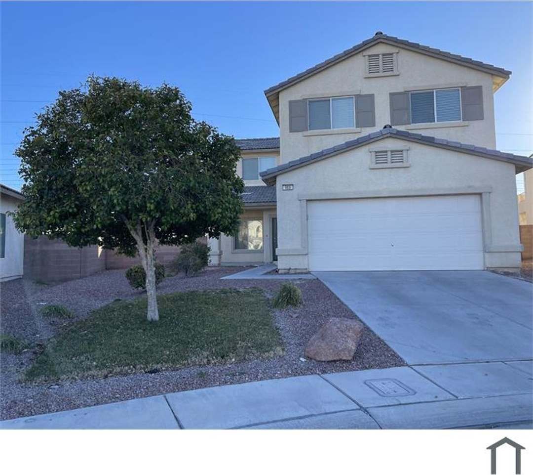 2 Story Home with Gorgeous Tile Floors Downstairs