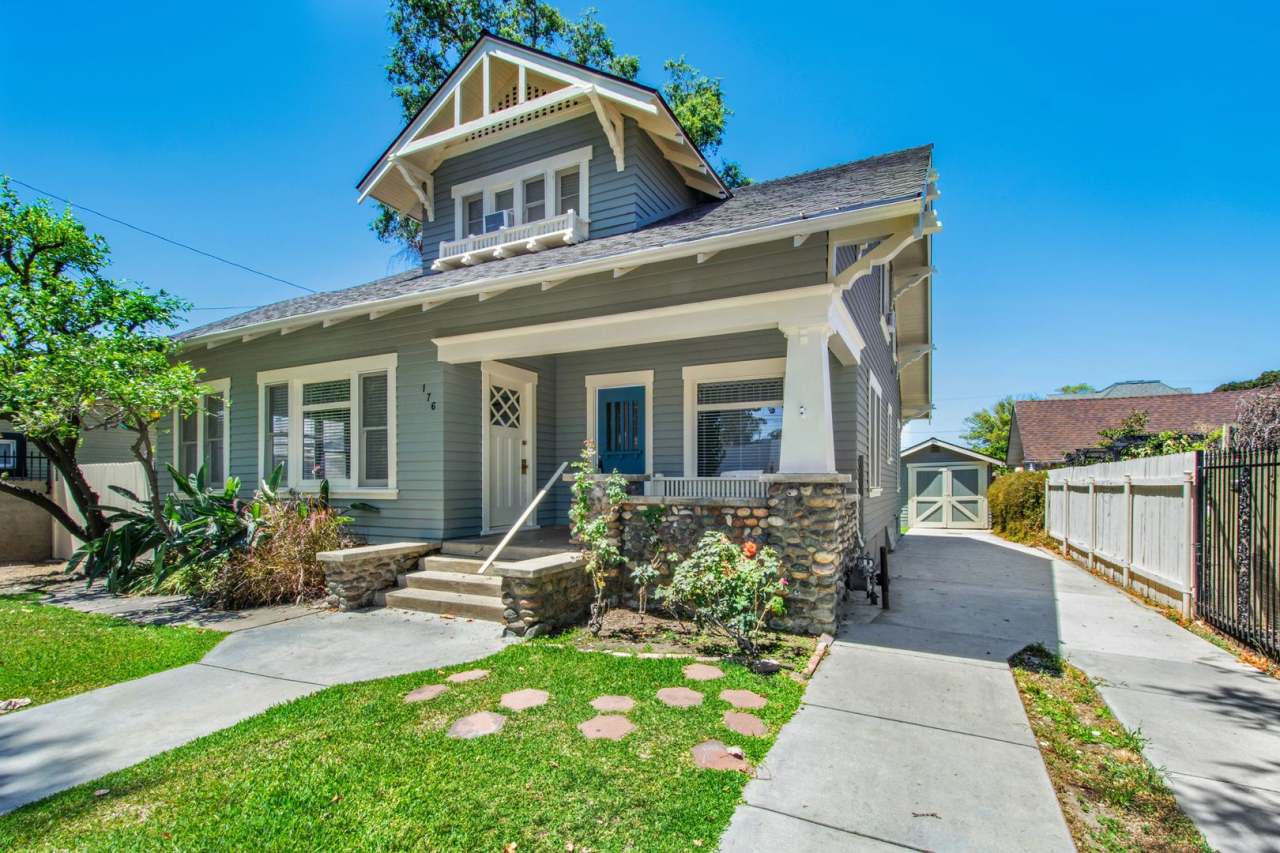 Charming craftsman home located in the highly desirable Old Town Orange Historical District