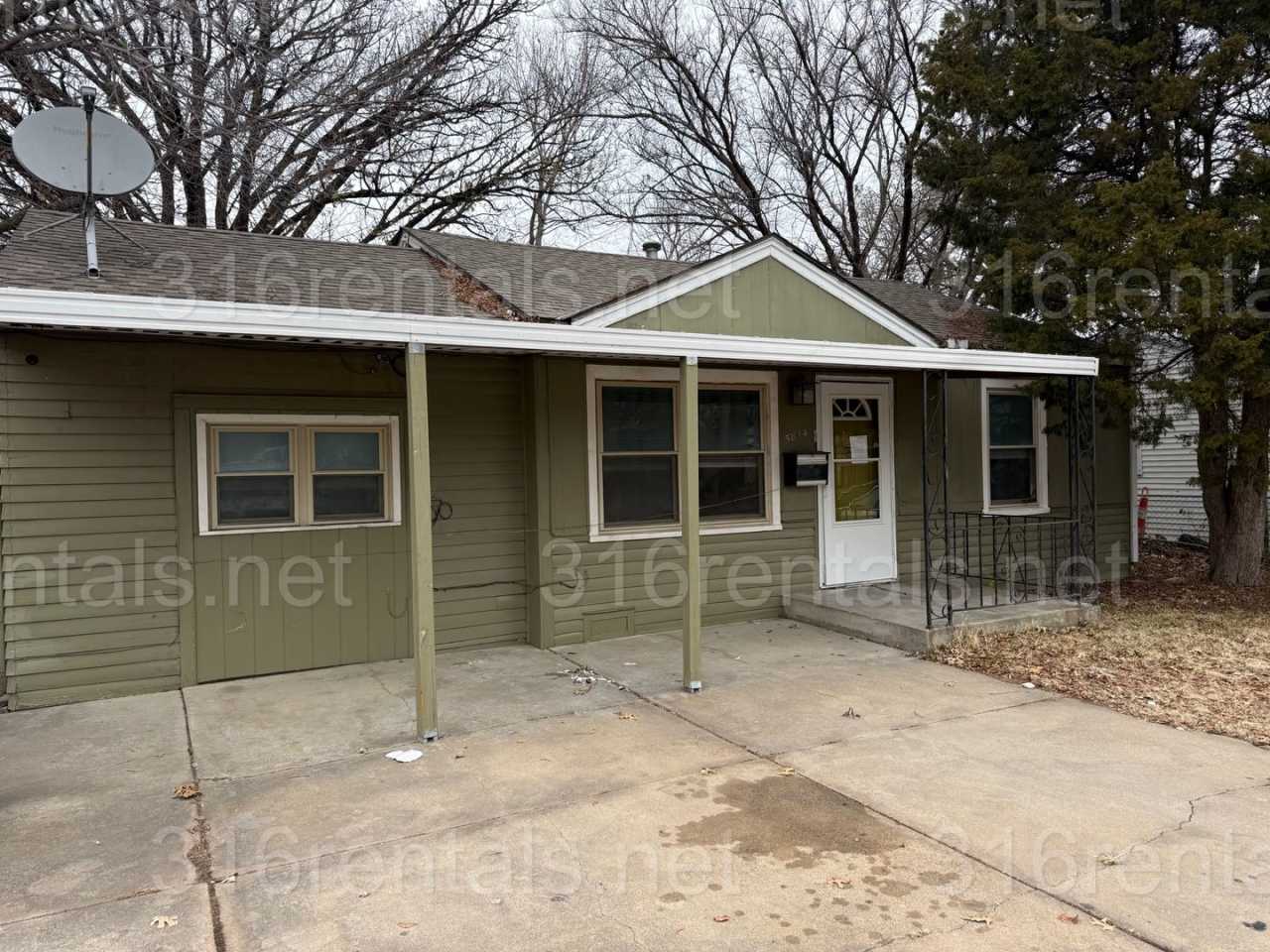 $1100 - 3 bedroom / 1 bathroom - Single Family Home