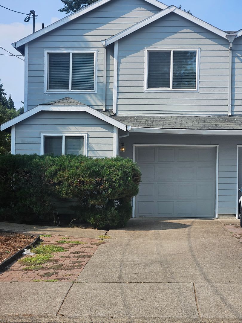 Spacious 3 bedroom 2.5 bath in Hillsboro