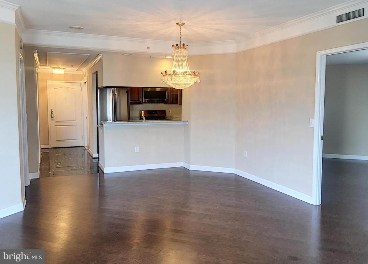 901 N MONROE Street unit: 1315