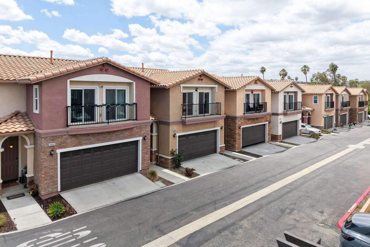Lovely Home in Chino Valley Unified School District!