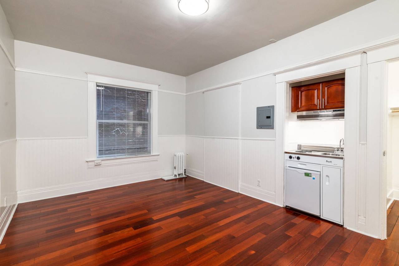 1008 Larkin Apartments