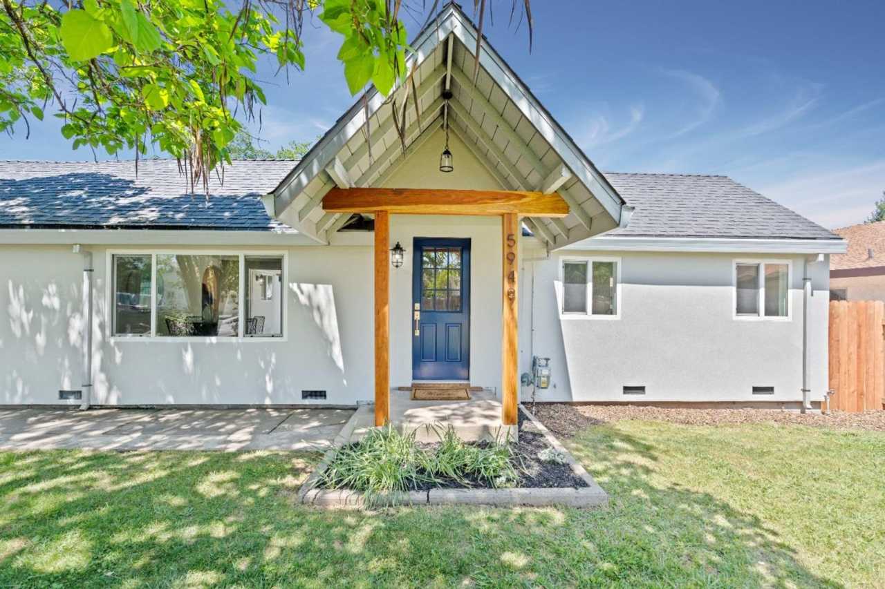 Beautiful Spacious Fully Remodeled Home in Carmichael