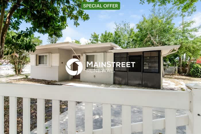 1407 North 57th Avenue