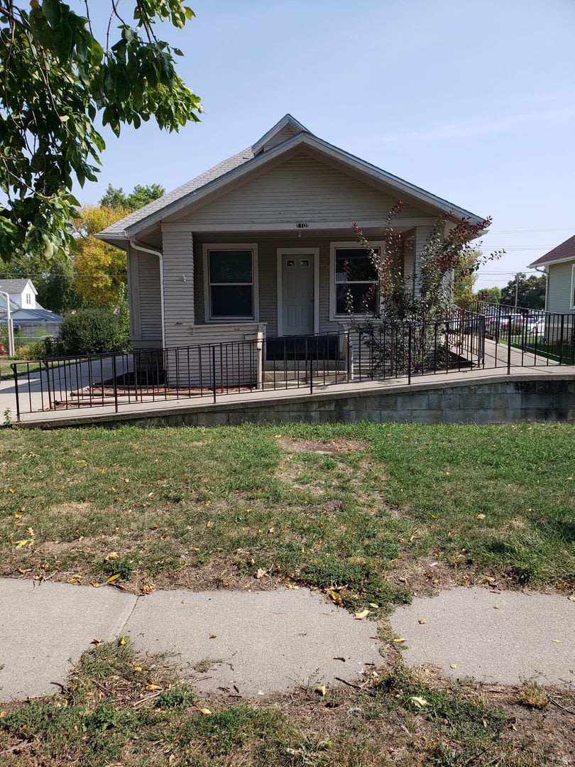 Spacious 3 Bed / 2 Bath Home – Updated  Move-In Ready August 1st