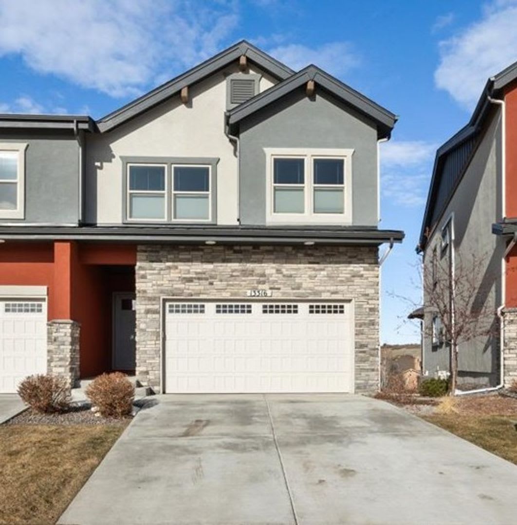 Luxury 4 bed Townhouse in Flying Horse with views of Pikes Peak and Academy