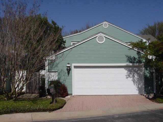 UT PRE-LEASE: Updated 3 bed / 2 bath Townhouse in Hyde Park