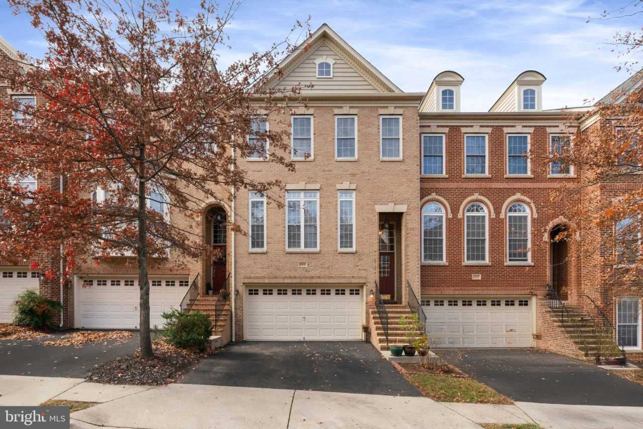 25505 OAK MEDLEY Terrace