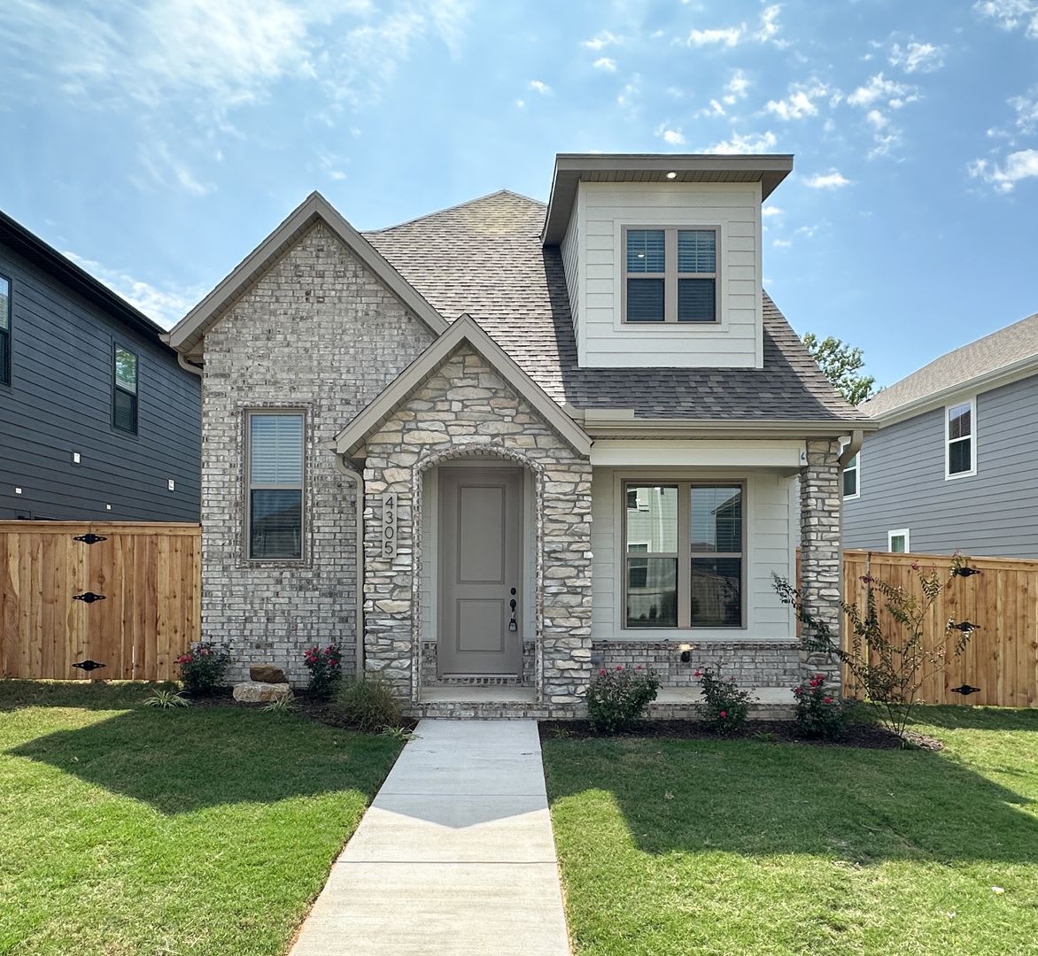 4305 W Bronco Dr.