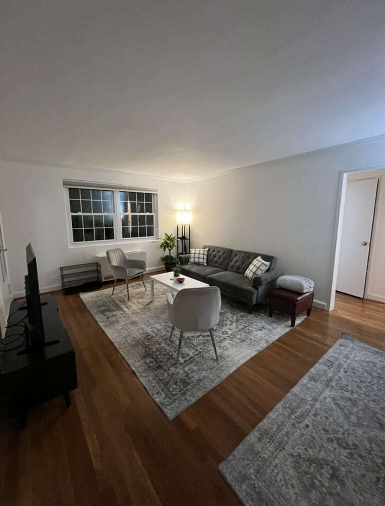 2053 North Woodstock Street