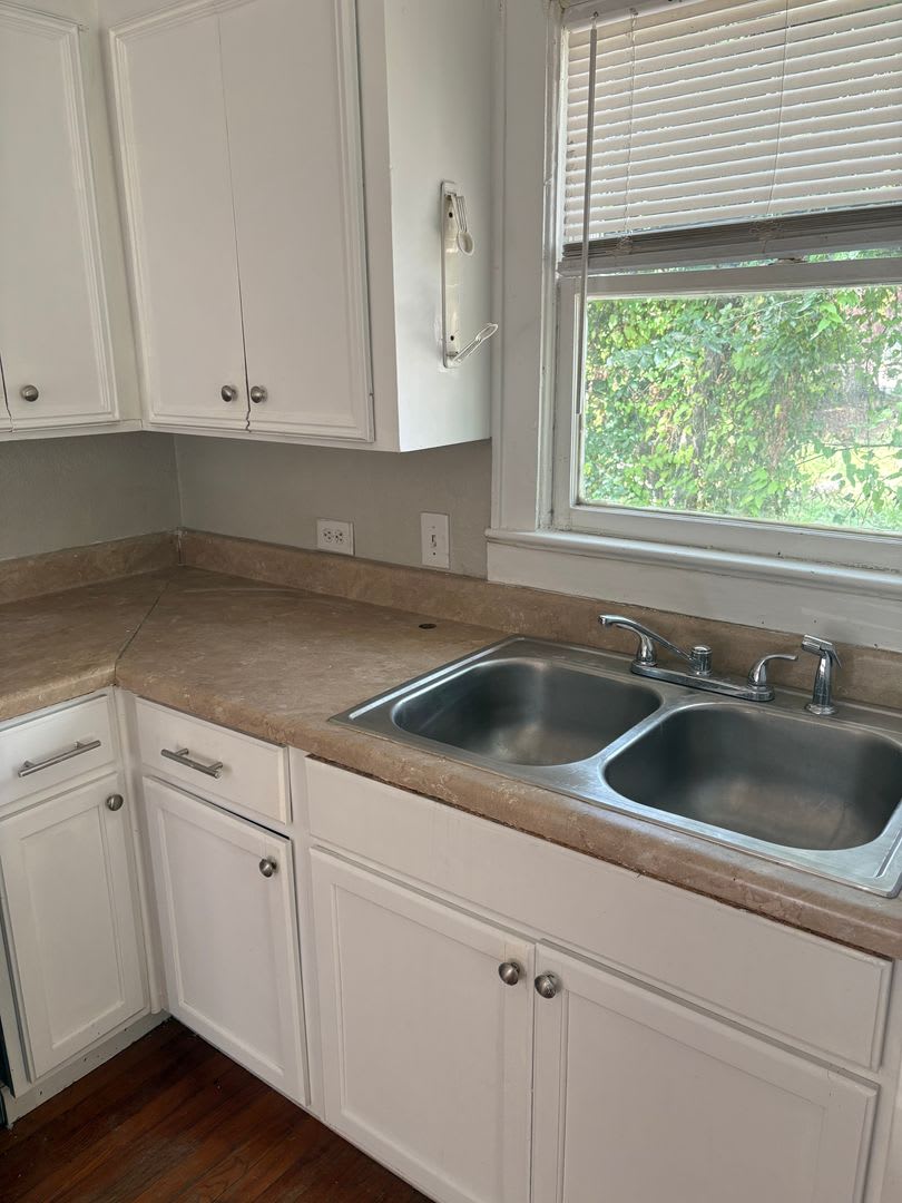 Newly renovated Highland apt.