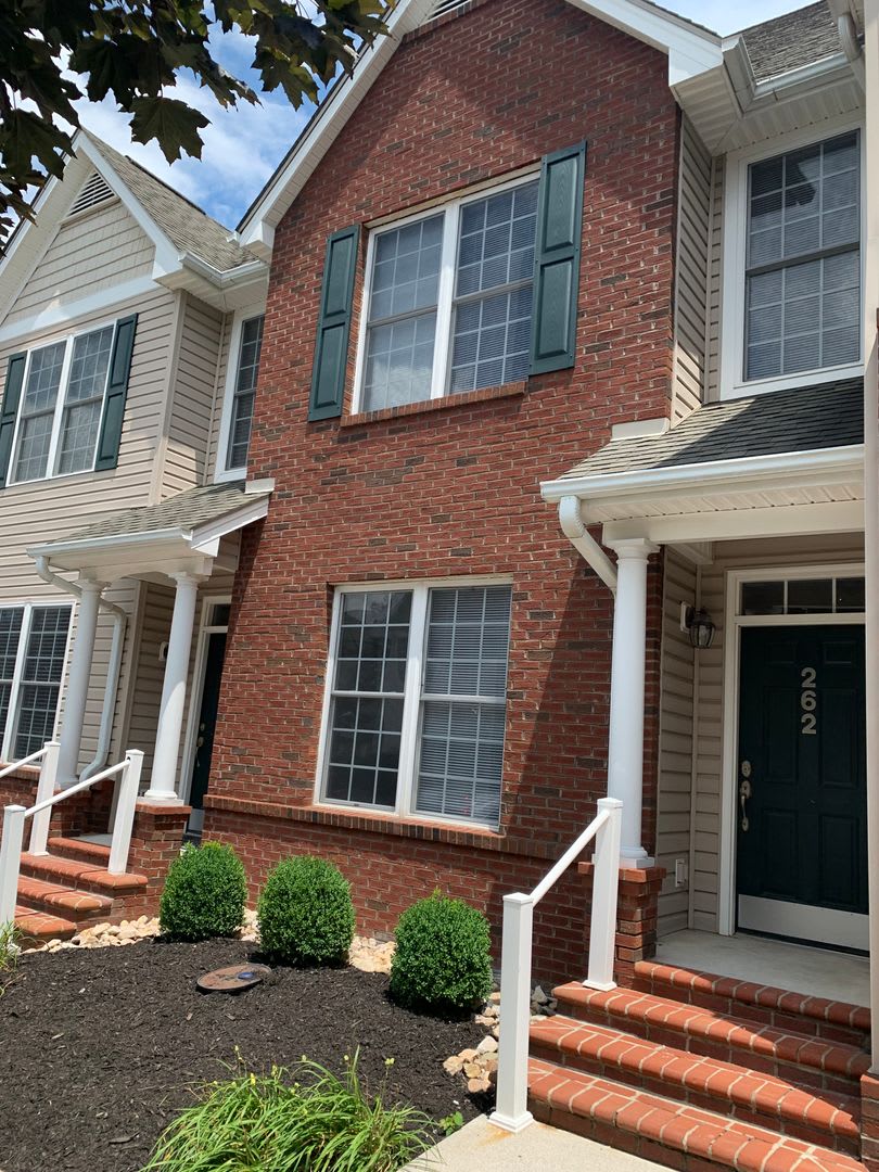 2 Bedroom 2 Bath Townhouse