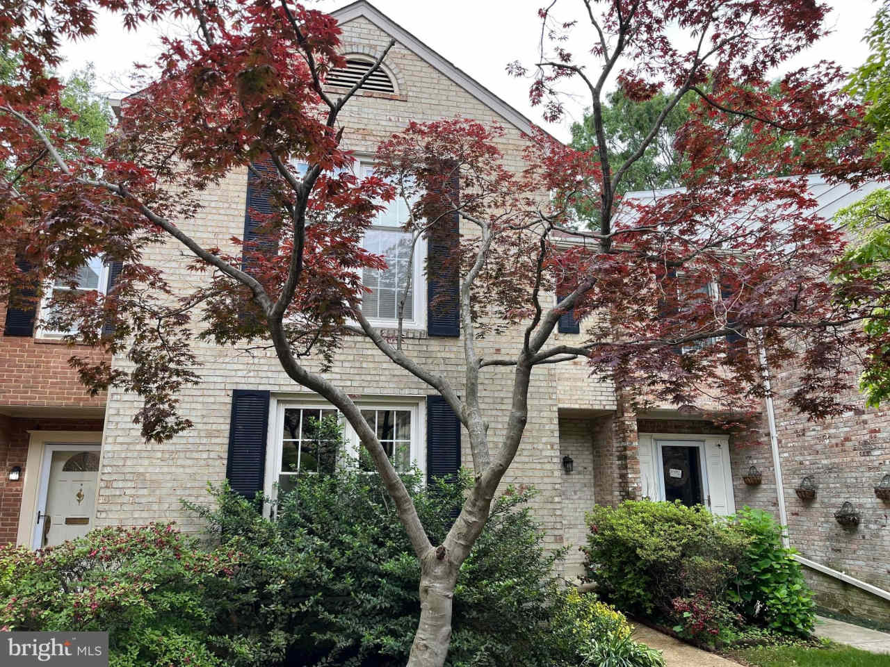 6604 ROSECROFT PLACE