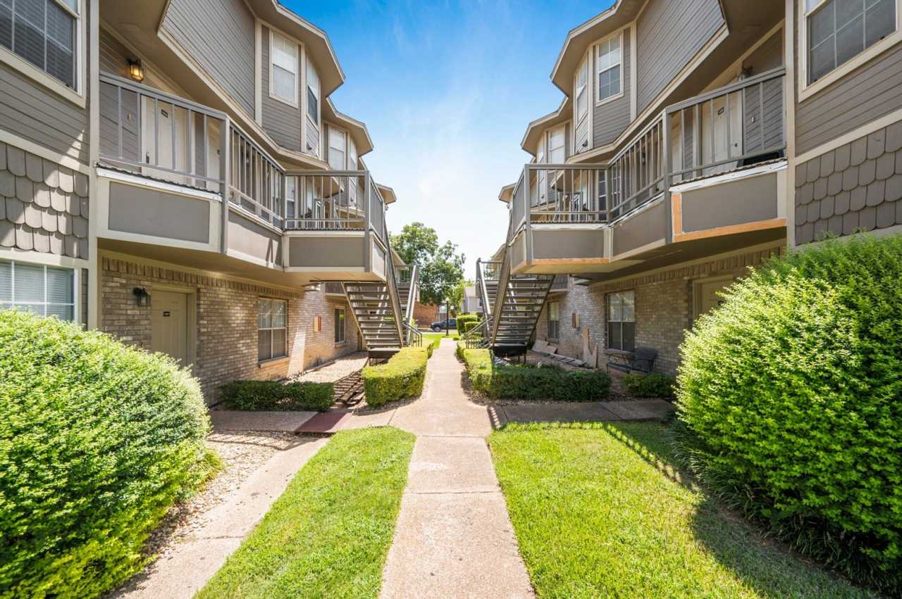 Boardwalk Condominium, Near Downtown