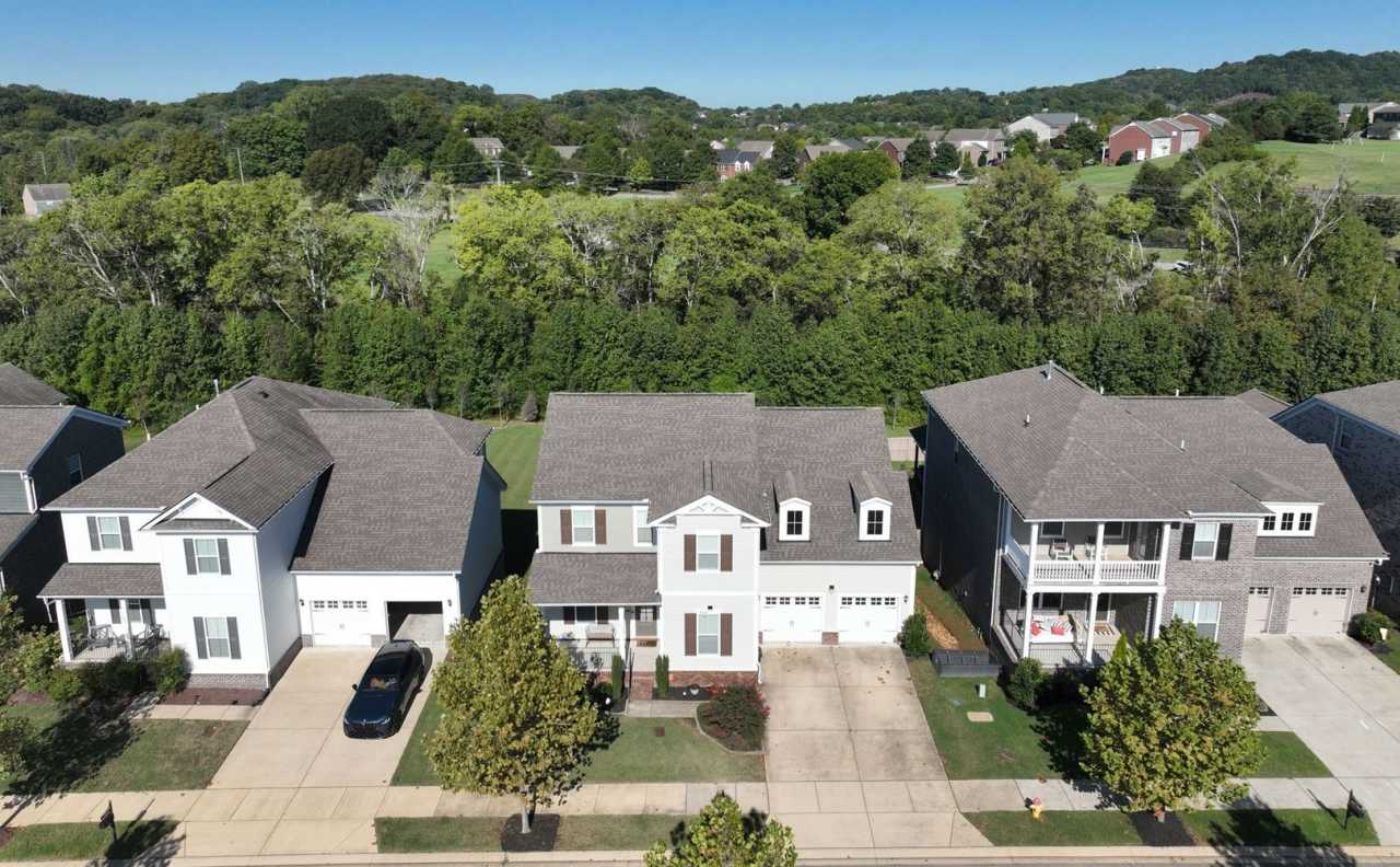 **EXECUTIVE HOME IN WILLIAMSON COUNTY WITH RARE WALK-OUT BASEMENT AND TONS OF STORAGE**