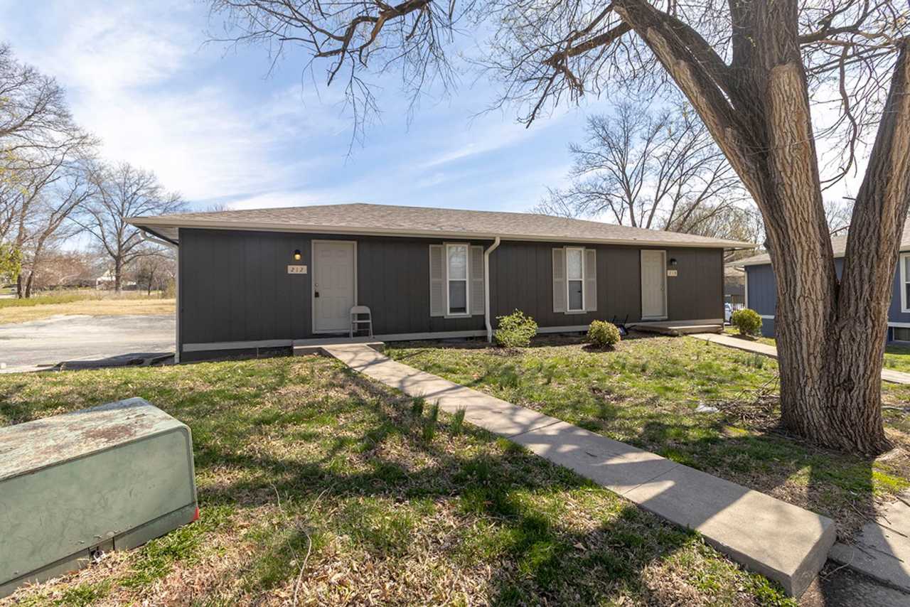 Stonegate Complex -- Fully Furnished and Utilities Included!